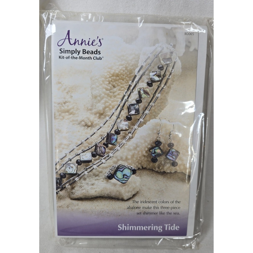 Annie's Simply‎ Beads Kit Of The Month "Shimmering Tide" BD065 Necklace